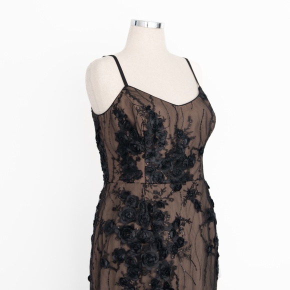 Dress The Population - Giovanna Floral Mesh Appliqué Gown - Picture 12 of 16